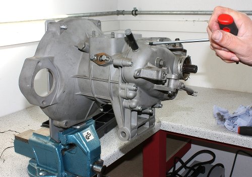 Moto Guzzi Werkzeug Stütze für das Getriebegehäuse - Daytona, V10 Centauro, V11, 1100 Sport...