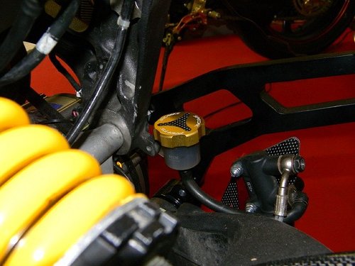 Ducabike Ausgleichsbehälterdeckel, hinten, gold - Ducati